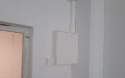 die erste Steckdose, Juhee Strom für alle Werkzeugmaschinen
