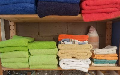 Massage und Schröpfen, wohltuend lösend, entspannend, anregend
